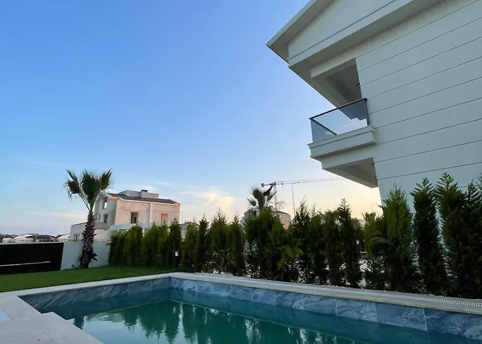 Serenity Garden 10 *