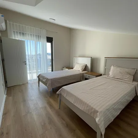 Serenity Garden 10 *