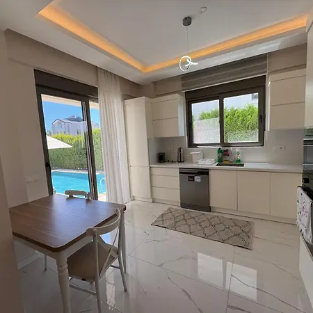 Villa Serenity Garden 10 *