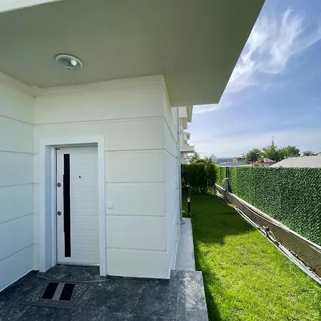 Serenity Garden 10 Вилла *